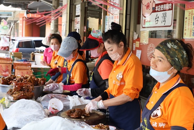 中05_1萬巒豬腳街美食品嚐與自由行